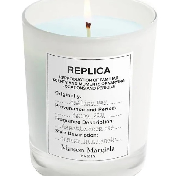 NEW IN BOX Replica Sailing Day Candle ~ SOLD OUT ~ 5.82 oz ⛵️ - Picture 2 of 7